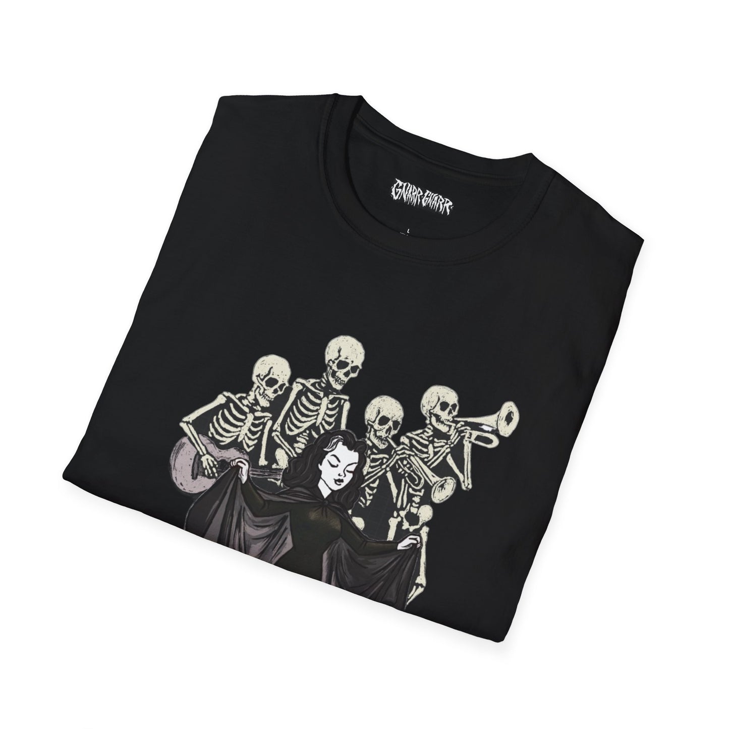 Matanme Porque Me Muero Unisex Softstyle T-Shirt, Halloween Party Tee, Fun Graphic Shirt, Gift for Music Lovers, Spooky Themed Apparel