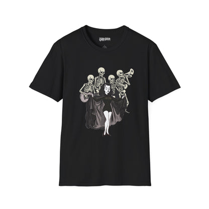Matanme Porque Me Muero Unisex Softstyle T-Shirt, Halloween Party Tee, Fun Graphic Shirt, Gift for Music Lovers, Spooky Themed Apparel